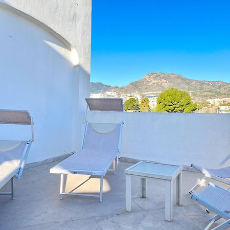 Appartement Spacieux Avec Terrasse Et Piscine Benalmadena Ngoại thất bức ảnh