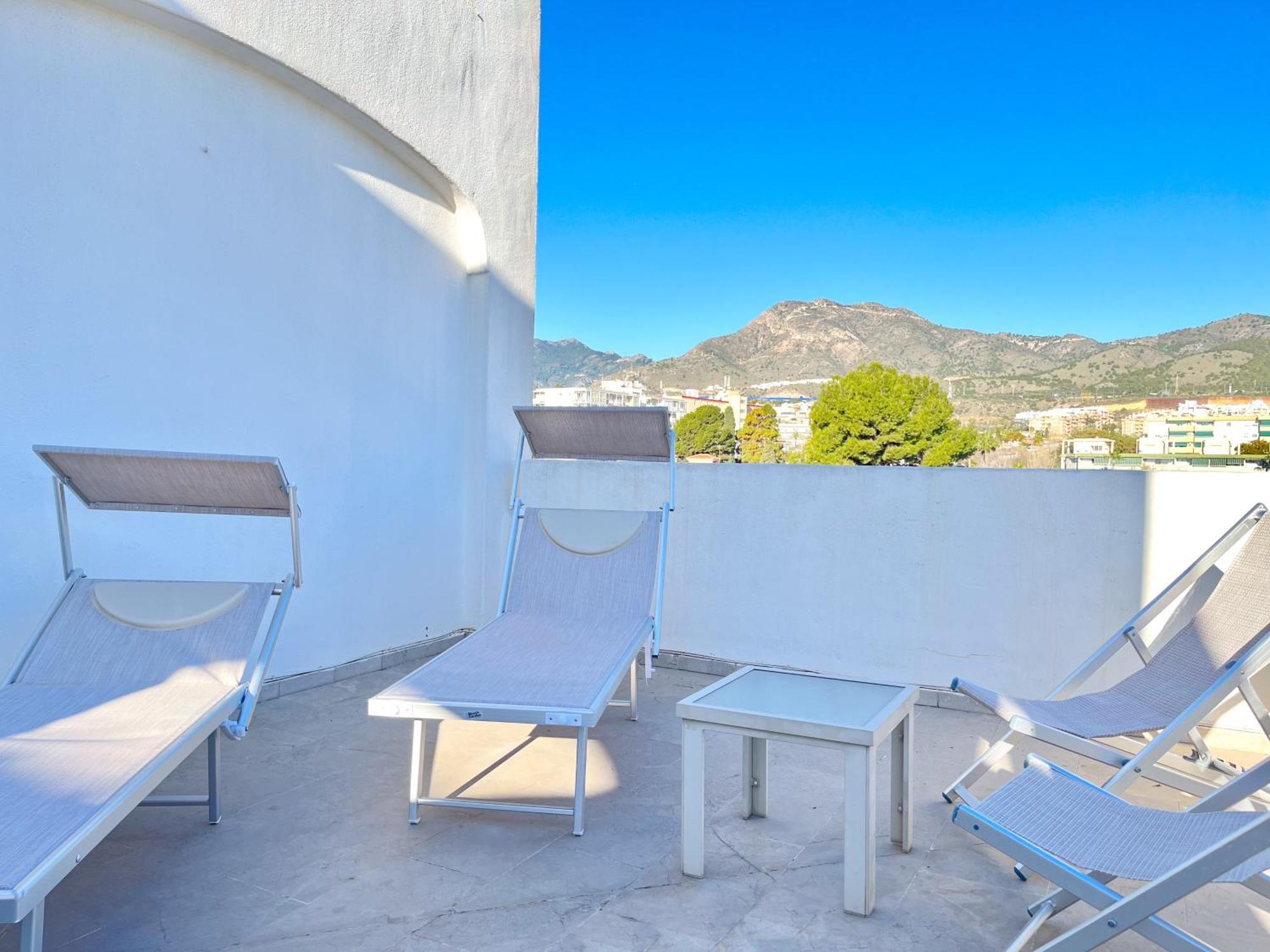 Appartement Spacieux Avec Terrasse Et Piscine Benalmadena Ngoại thất bức ảnh
