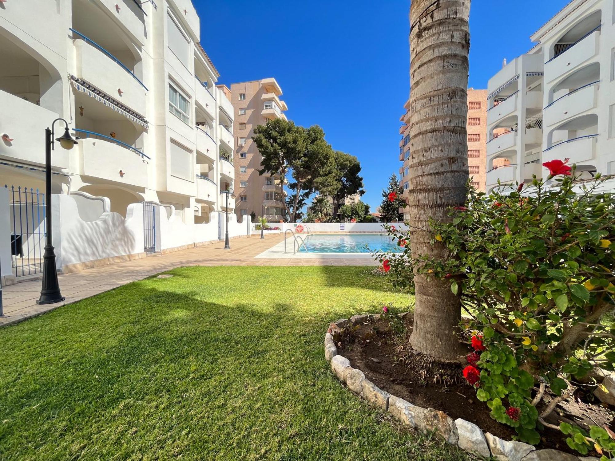 Appartement Spacieux Avec Terrasse Et Piscine Benalmadena Ngoại thất bức ảnh