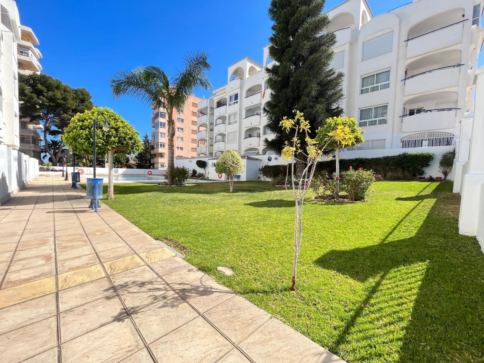 Appartement Spacieux Avec Terrasse Et Piscine Benalmadena Ngoại thất bức ảnh